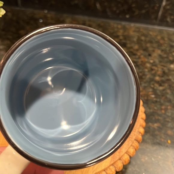 Cat Face Embossed Mug - Picture 7 of 10